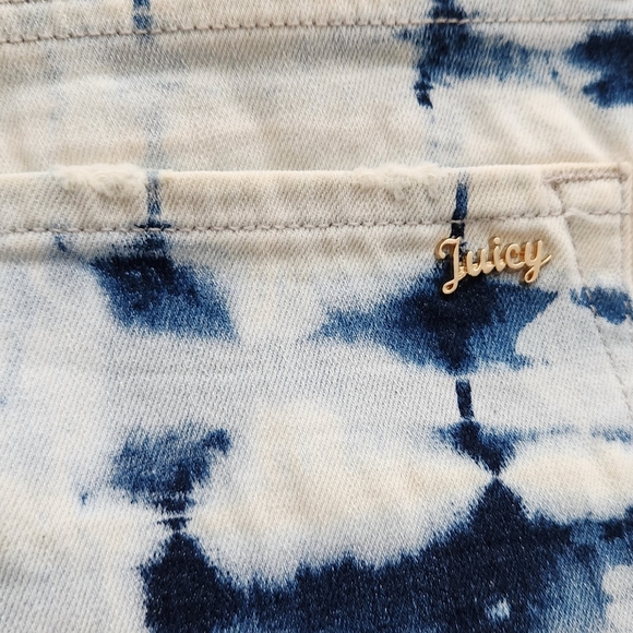 JUICY COUTURE TIE DYE EMBELLISHED SHORTS - Picture 2 of 11